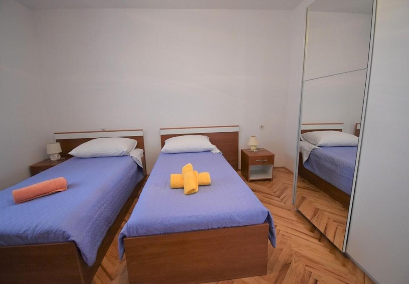 Holiday Home Branka - 80 M From Beach Вир Екстер'єр фото