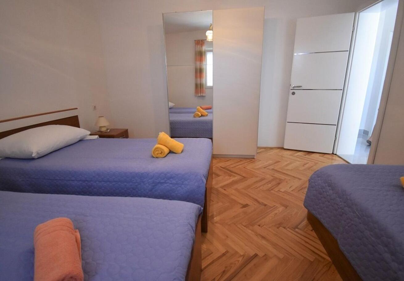 Holiday Home Branka - 80 M From Beach Вир Екстер'єр фото